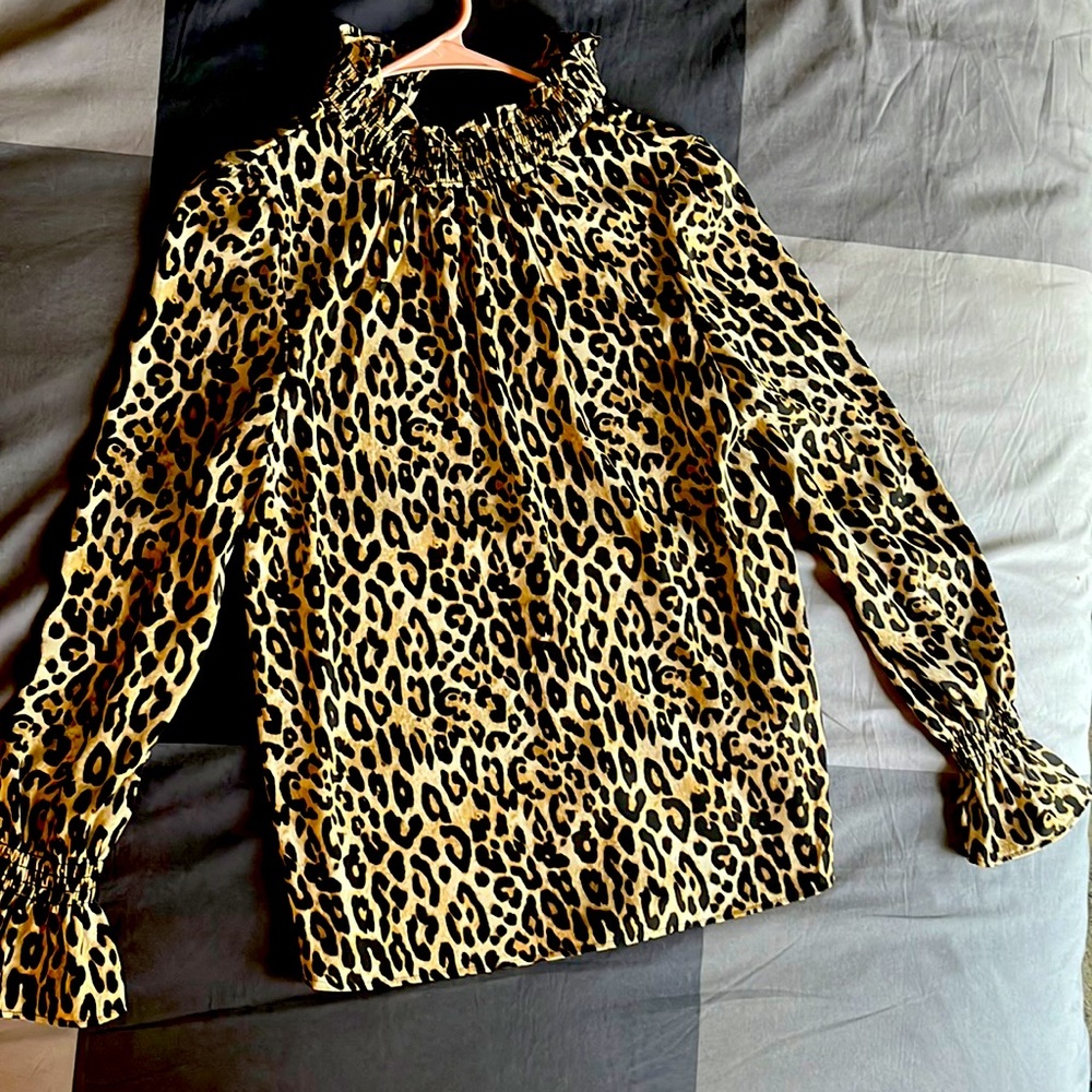Leopard print XS blouse